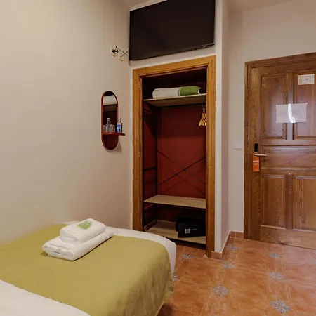 HOTEL BEDMATES Ávila Centro-3